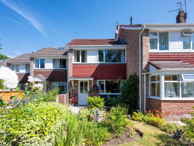 3 bedroom terraced house for sale