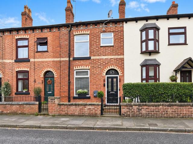 3 bedroom terraced house for sale