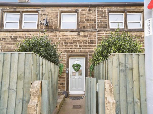 3 bedroom terraced house for sale