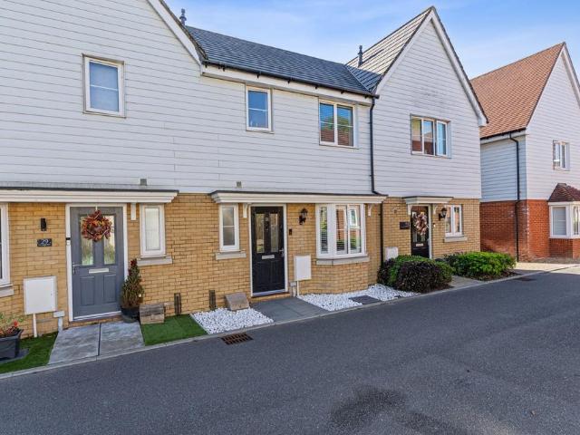 3 bedroom terraced house for sale