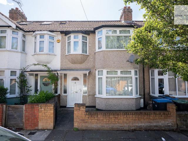 3 bedroom terraced house for sale