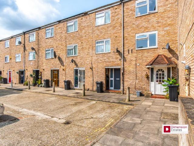 3 bedroom terraced house for sale