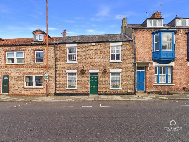 3 bedroom terraced house for sale