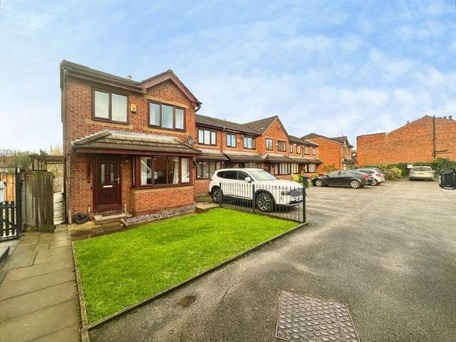 3 bedroom terraced house for sale