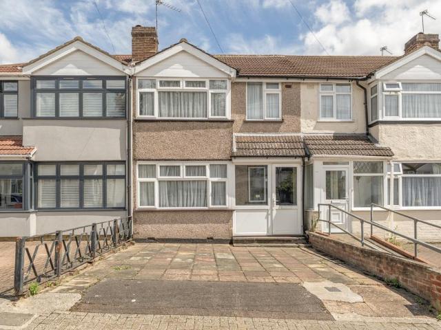 3 bedroom terraced house for sale