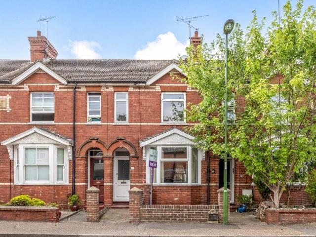 3 bedroom terraced house for sale