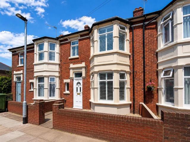 3 bedroom terraced house for sale