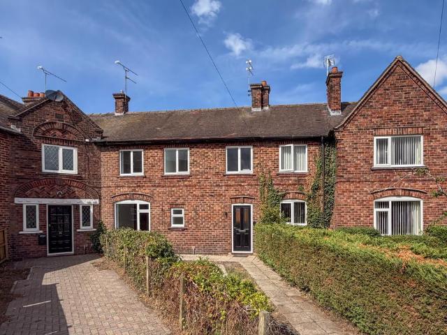 3 bedroom terraced house for sale