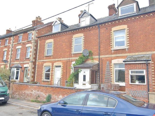 3 bedroom terraced house for sale