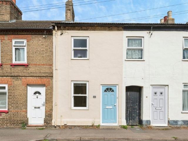 3 bedroom terraced house for sale