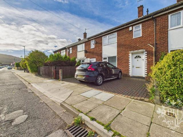 3 bedroom terraced house for sale