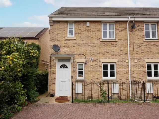 3 bedroom terraced house for sale