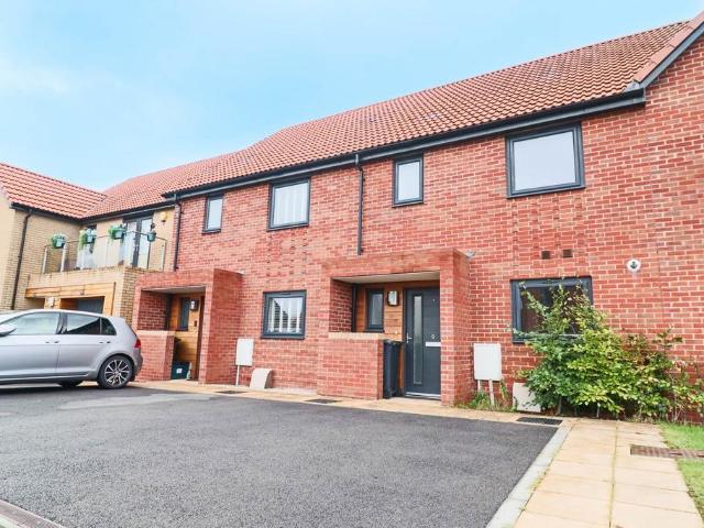 3 bedroom terraced house for sale