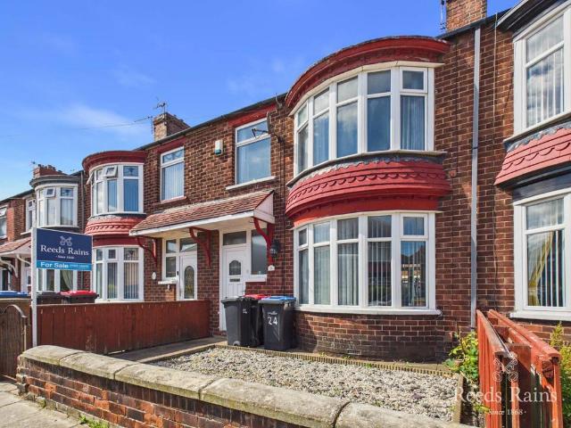 3 bedroom terraced house for sale
