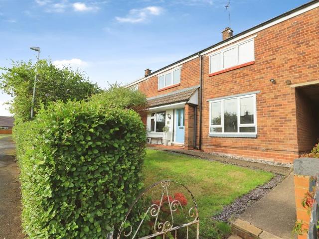 3 bedroom terraced house for sale