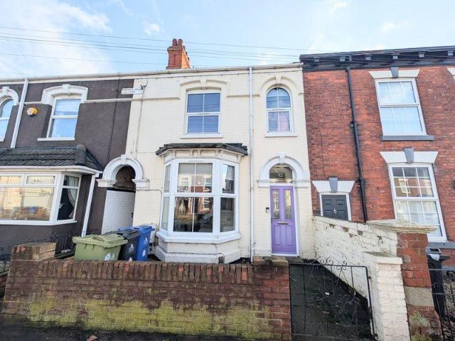 3 bedroom terraced house for sale