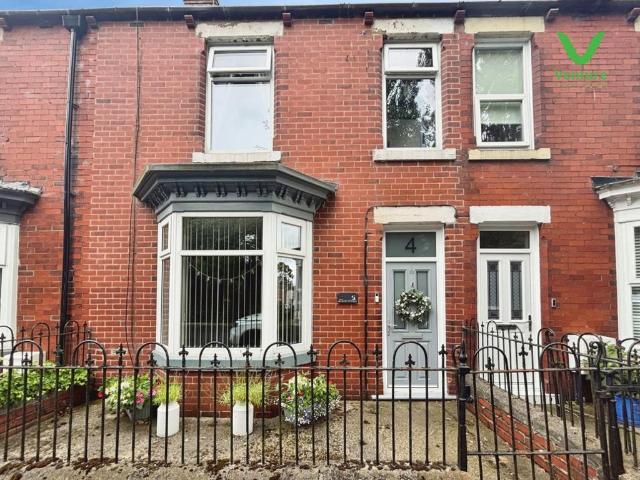 3 bedroom terraced house for sale