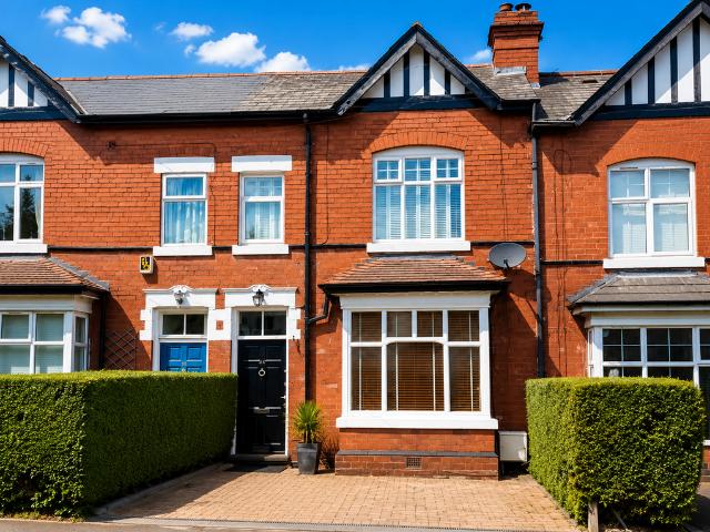3 bedroom terraced house for sale