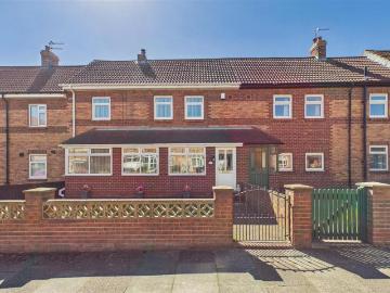 3 bedroom terraced house for sale