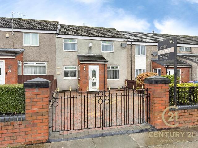 3 bedroom terraced house for sale