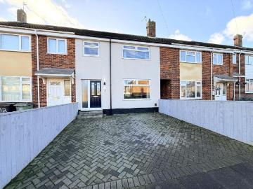 3 bedroom terraced house for sale