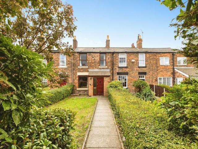 3 bedroom terraced house for sale