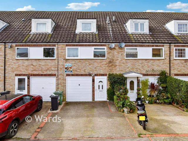 3 bedroom terraced house for sale