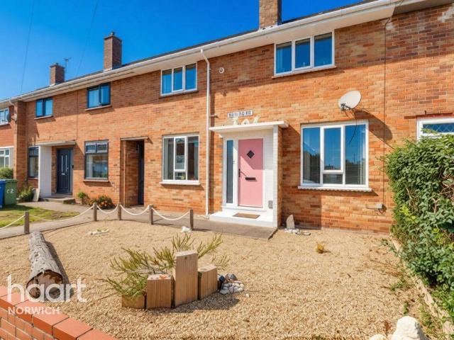 3 bedroom terraced house for sale