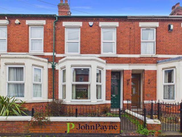3 bedroom terraced house for sale