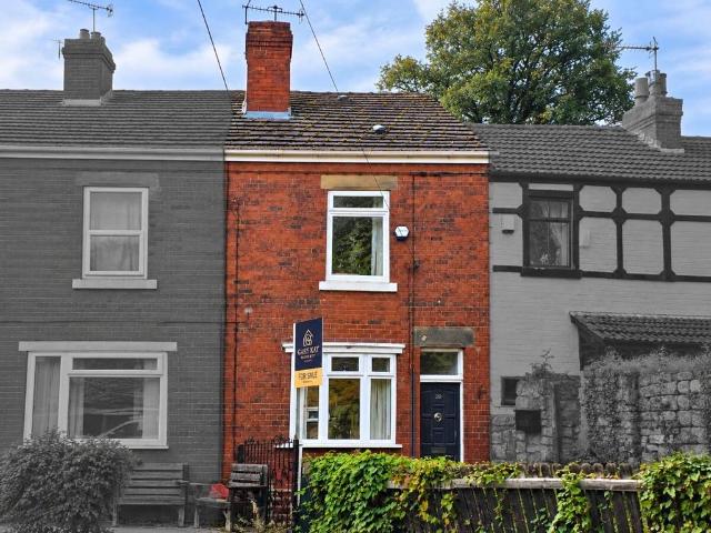 3 bedroom terraced house for sale