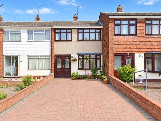 3 bedroom terraced house for sale