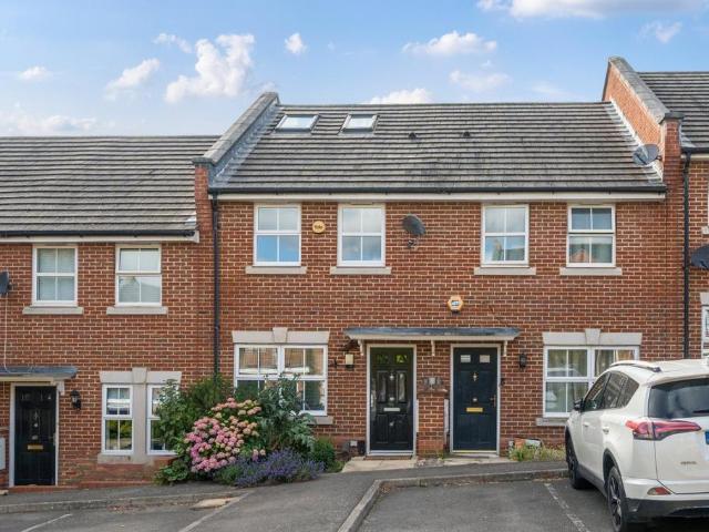 3 bedroom terraced house for sale