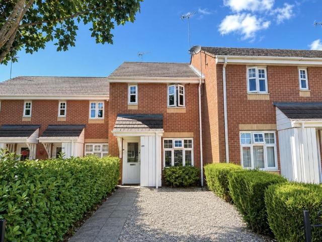 3 bedroom terraced house for sale