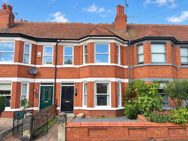 3 bedroom terraced house for sale