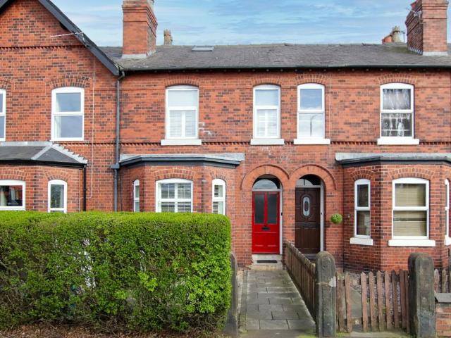 3 bedroom terraced house for sale