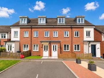 3 bedroom terraced house for sale