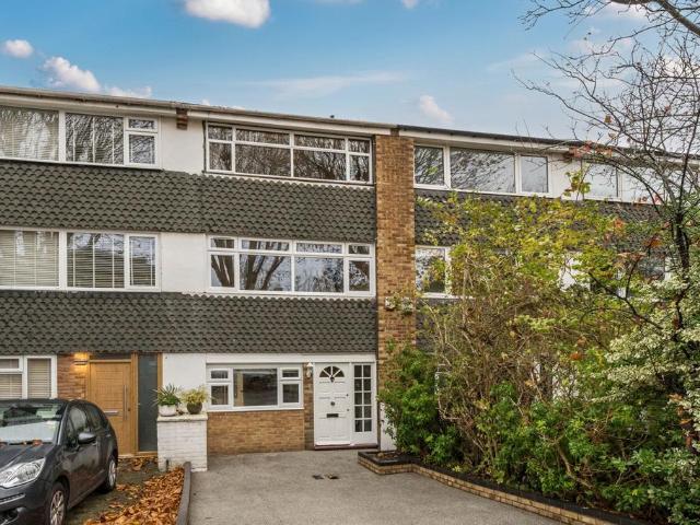 3 bedroom terraced house for sale