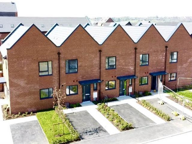 3 bedroom terraced house for sale