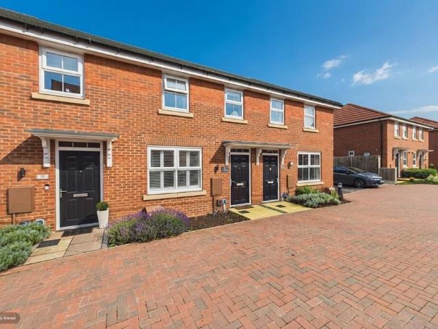 3 bedroom terraced house for sale
