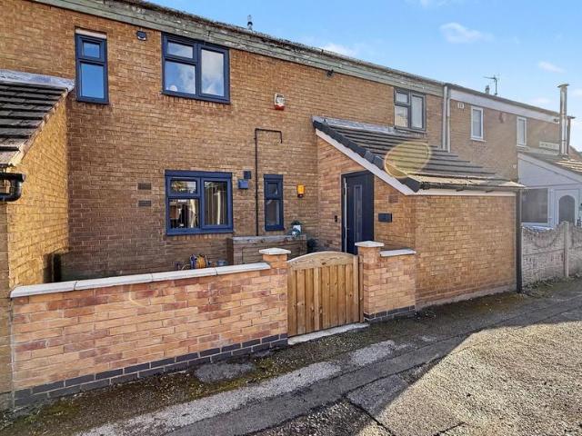 3 bedroom terraced house for sale