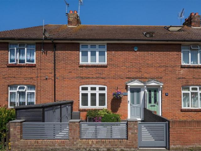 3 bedroom terraced house for sale
