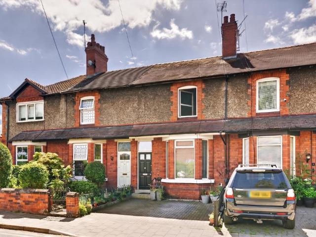 3 bedroom terraced house for sale