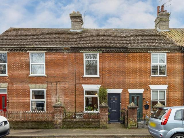 3 bedroom terraced house for sale