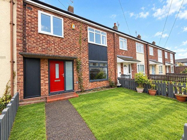 3 bedroom terraced house for sale