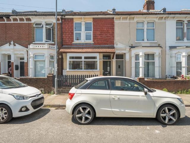 4 bedroom terraced house for sale