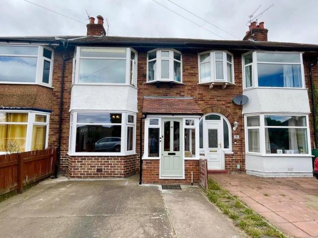 3 bedroom terraced house for sale