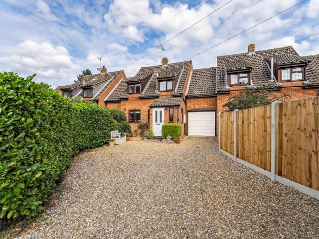 3 bedroom terraced house for sale