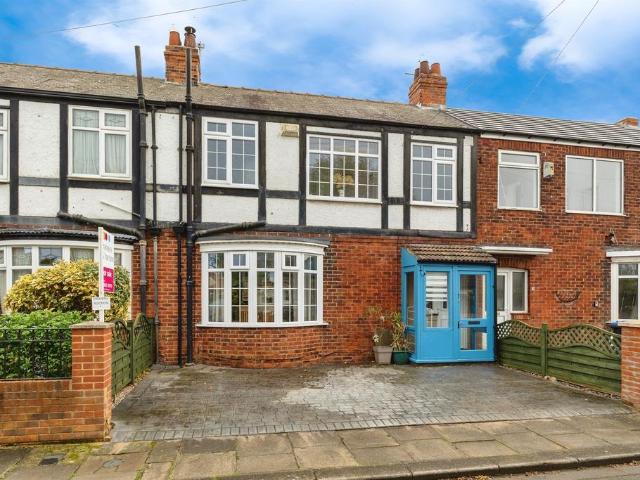 3 bedroom terraced house for sale