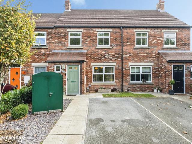 3 bedroom terraced house for sale