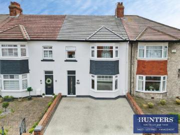 3 bedroom terraced house for sale